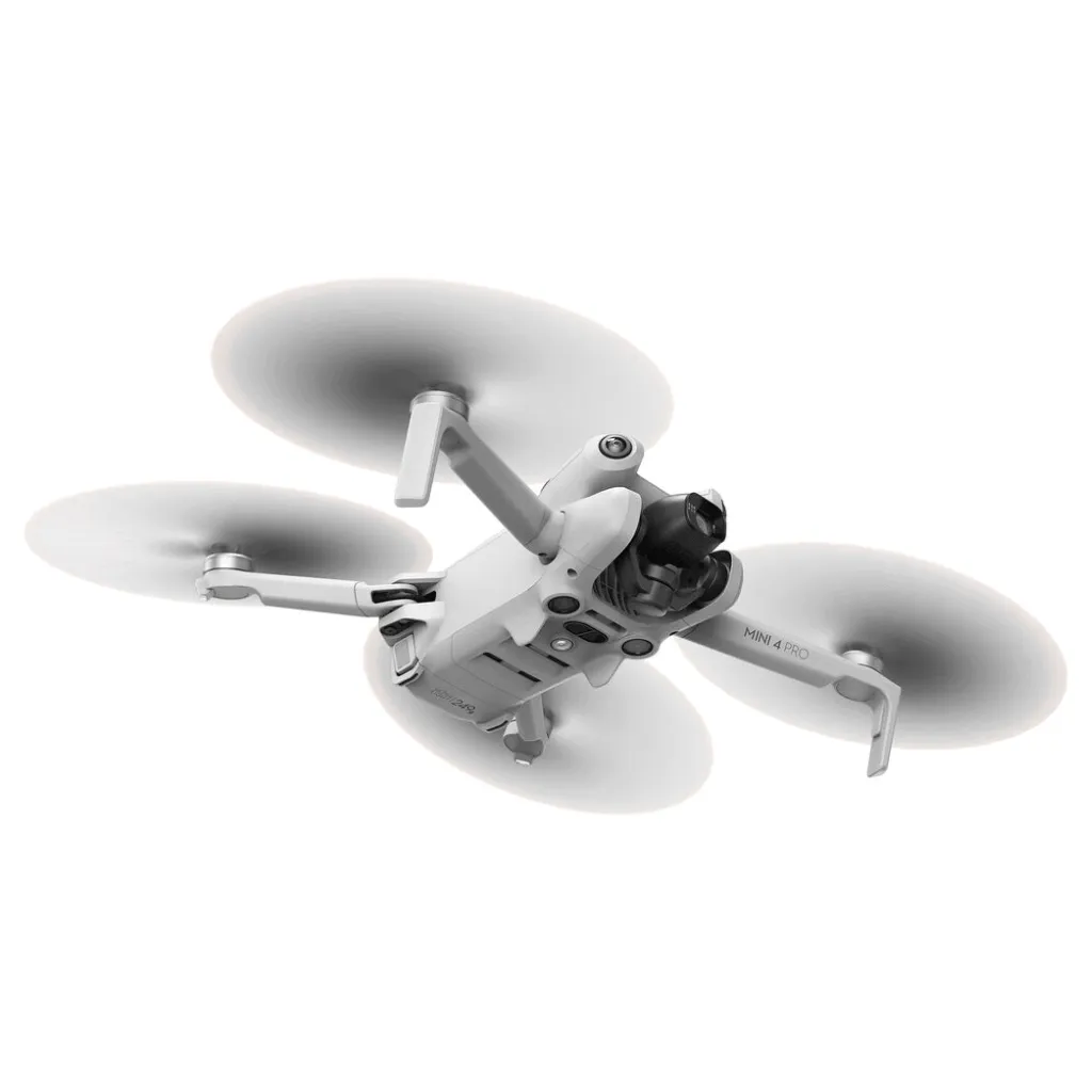 DJI Mini 4 Pro em voo com hélices em movimento